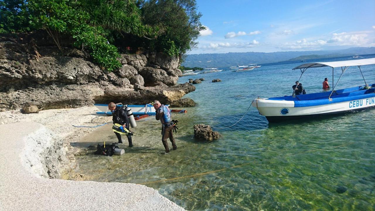 Cebu Seaview Dive Resort Moalboal Extérieur photo